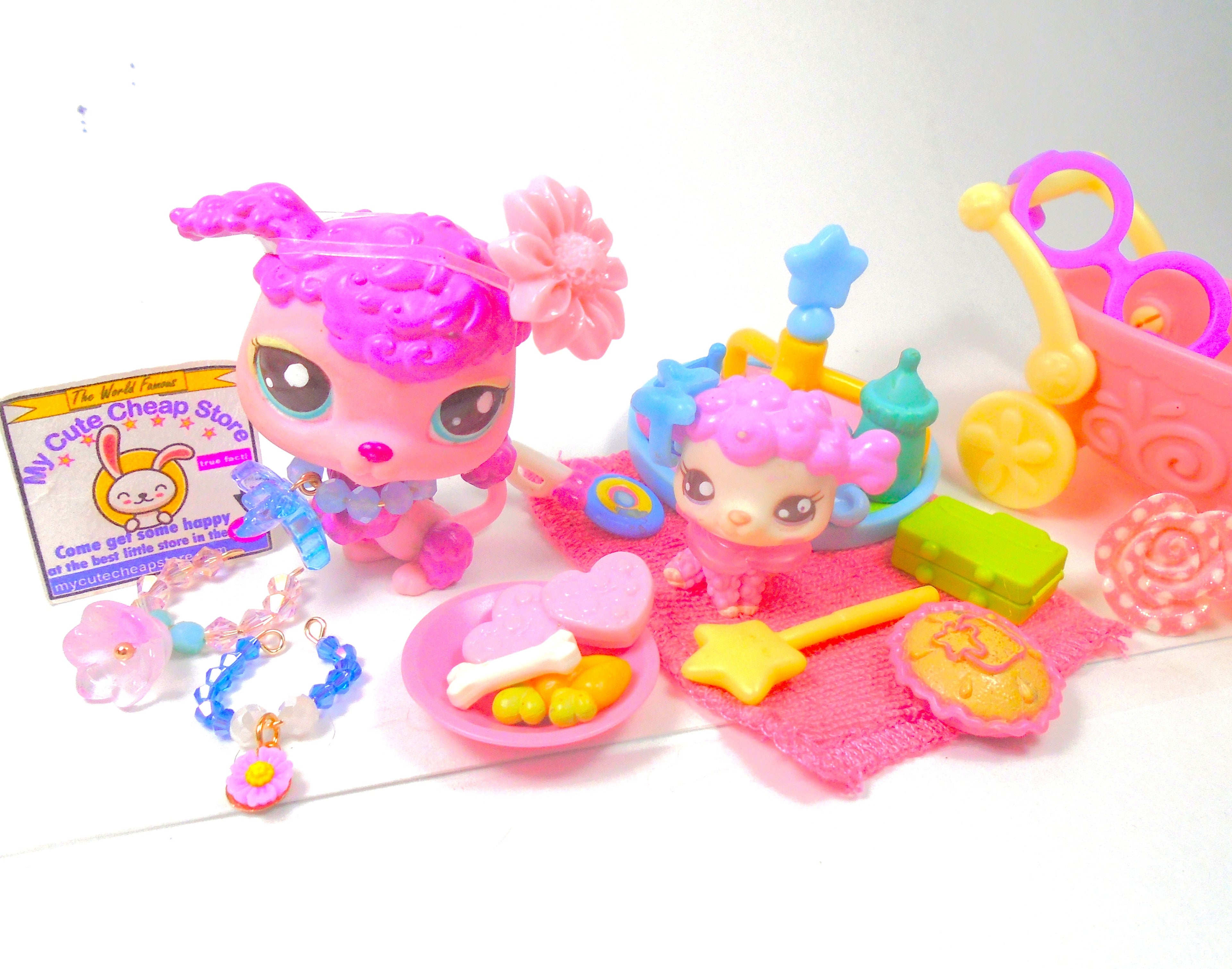 Littlest Pet Shop Angora cat #55 with cute accessories