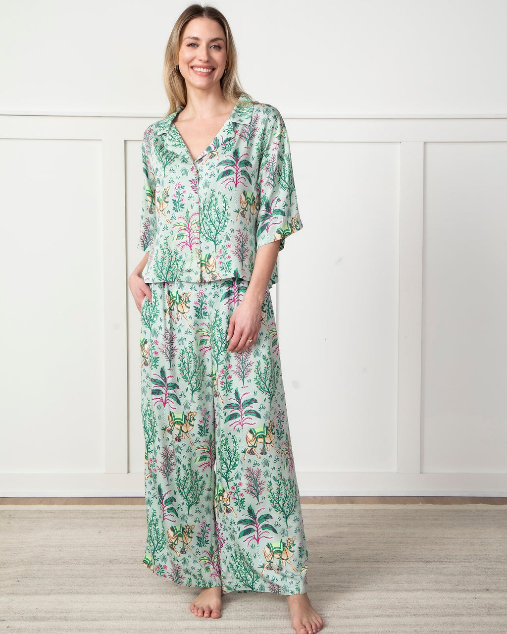Camel's Courtyard - Satin Wildest Dreams Set - Avocado