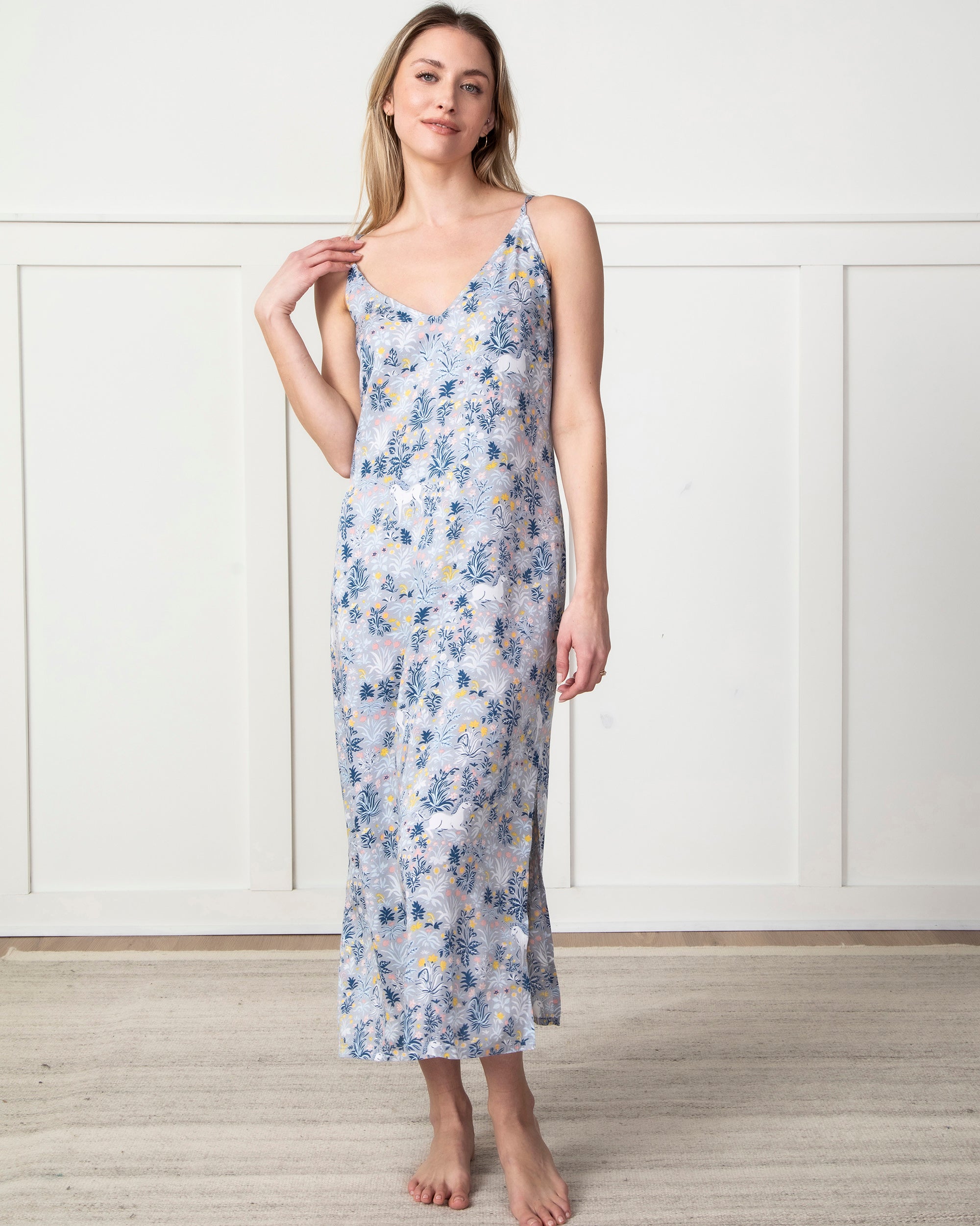 Unicorn's Garden - Satin Chic to Sleep Nightie and Satin Robe Set - Silver